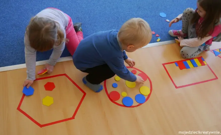 Kształty dla dzieci - Jak uczyć figury geometryczne w zabawie?